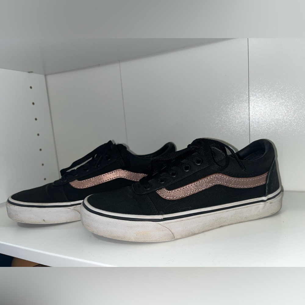 Black Old Skool Vans with glittery pink stripe